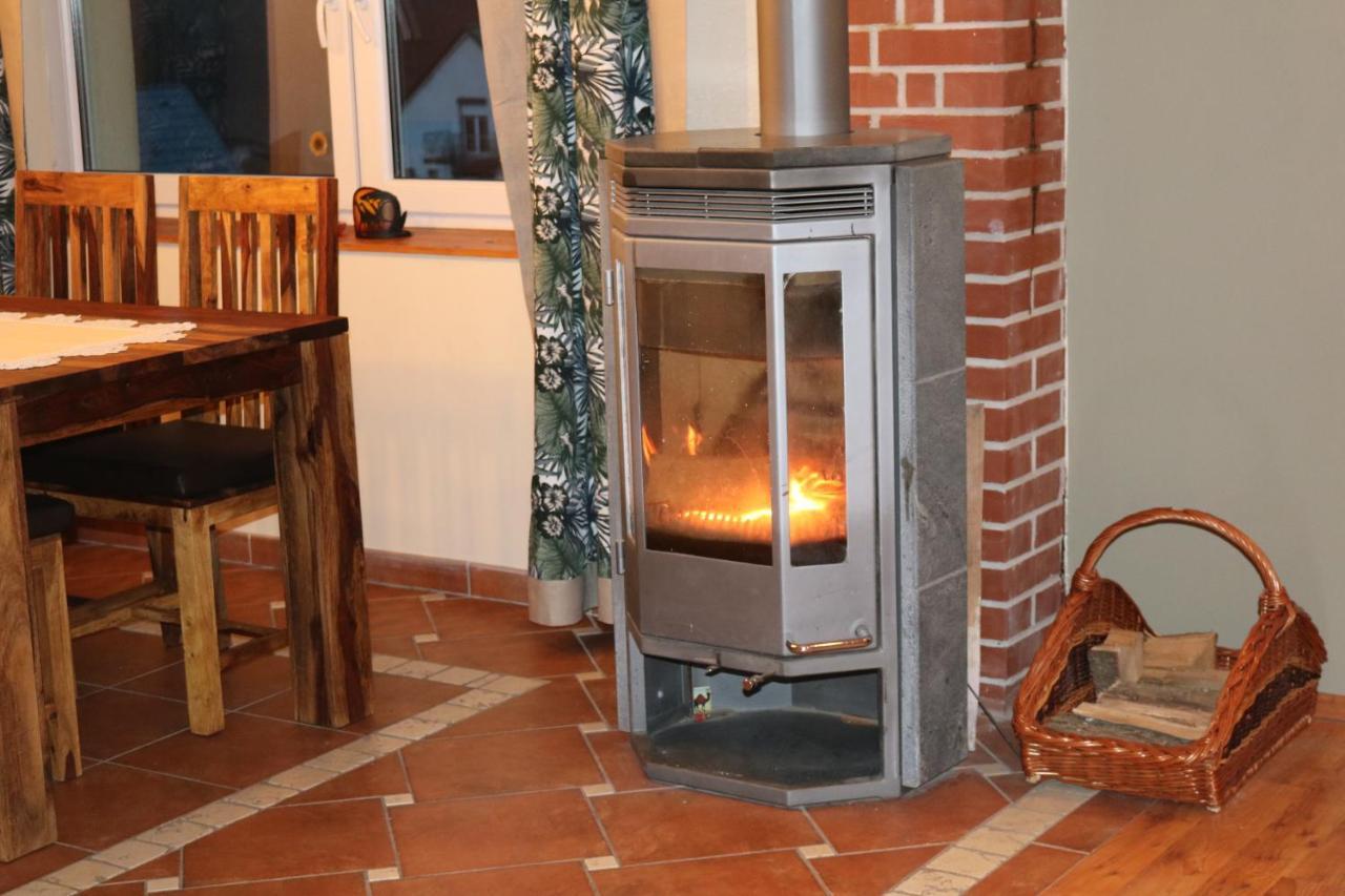 Helle, Offene Dachgeschosswohnung Mit Terrasse Oberloisdorf Exterior photo